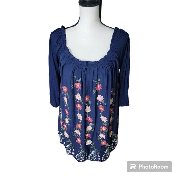 Lucky Brand Embroidered Top with 7/8 Sleeves. Size 1X - Picture 1 of 6